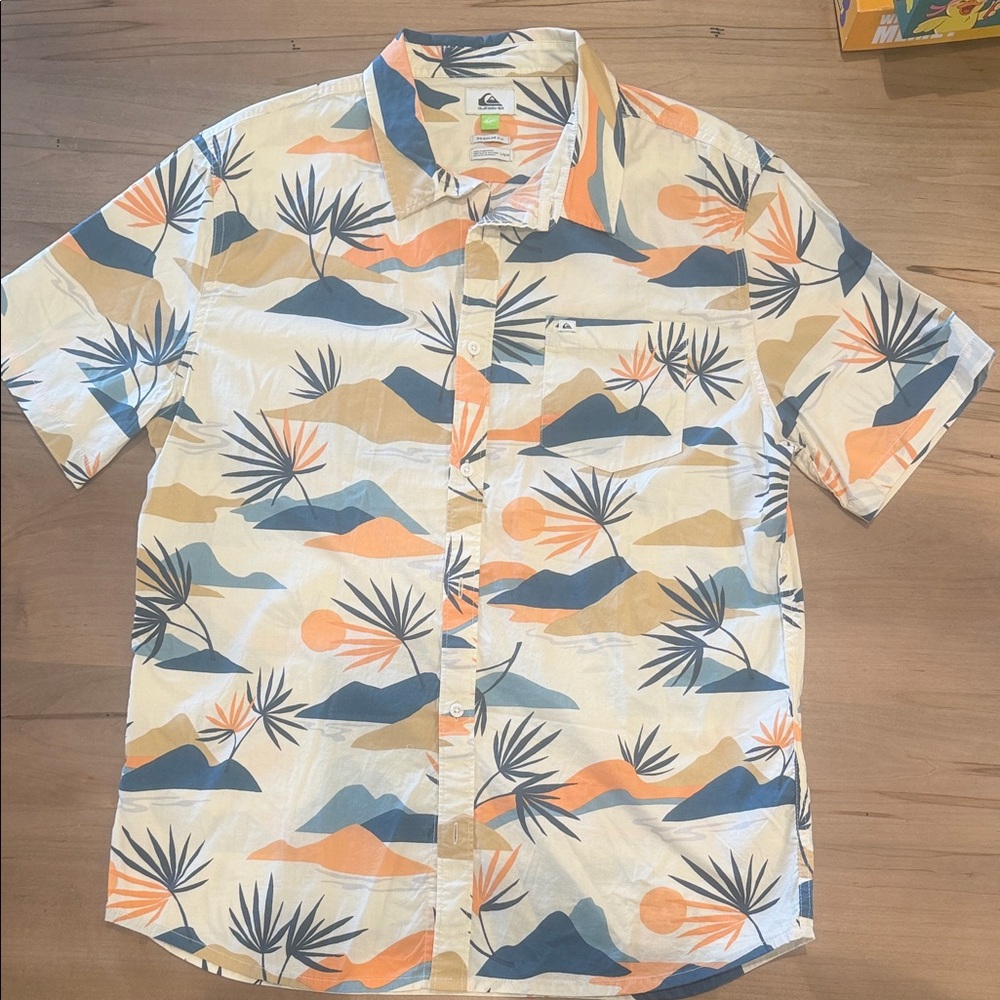 Quiksilver Men's Cream Button-Up Shirt with Blue and Orange Tropical Print